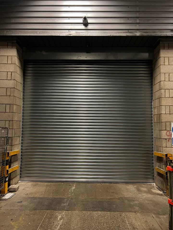 Industrial roller shutter for warehouse